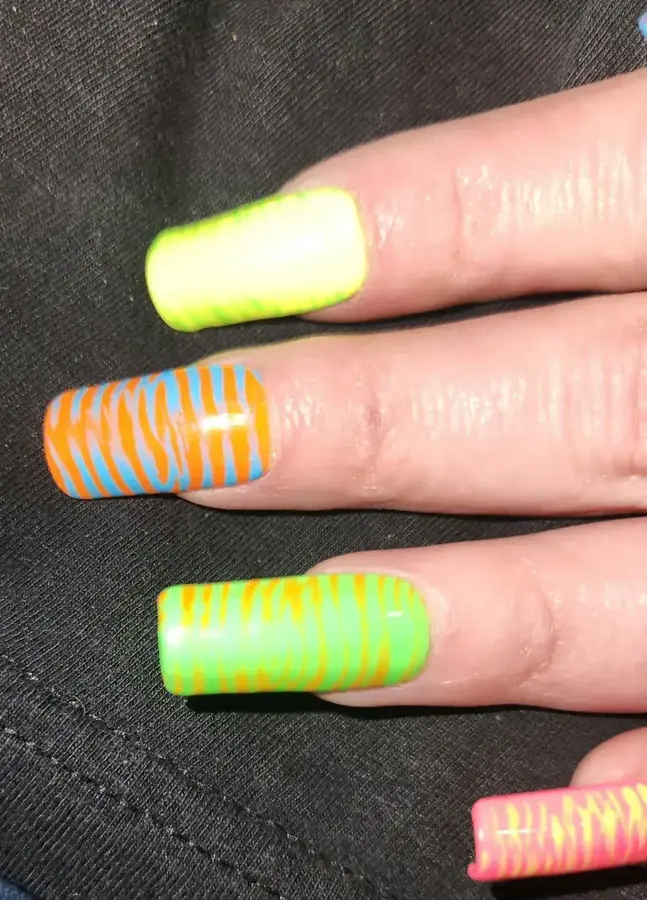Custom press-on nail set 2