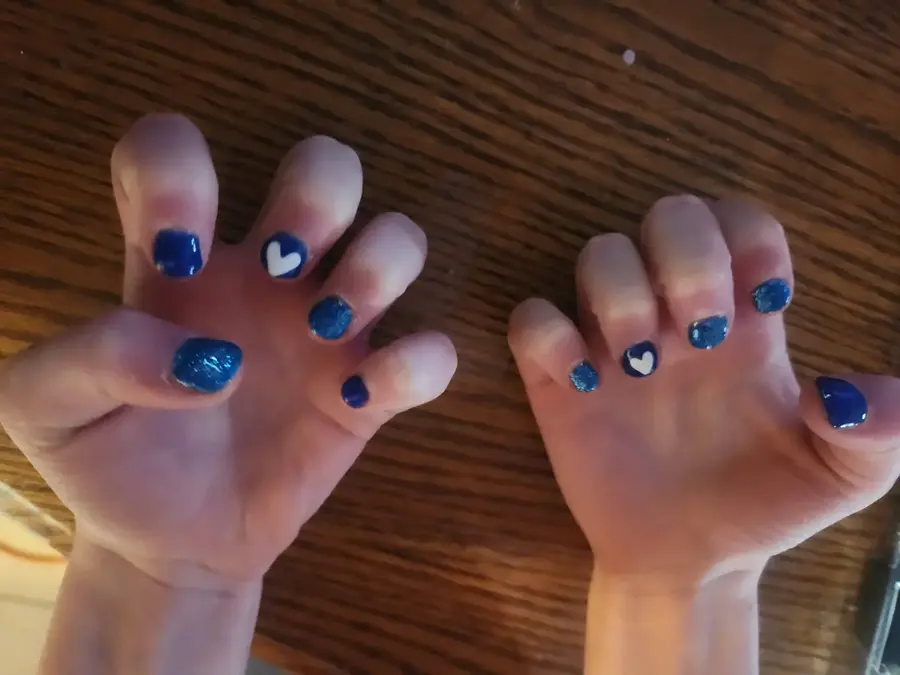 Custom press-on nail set 4